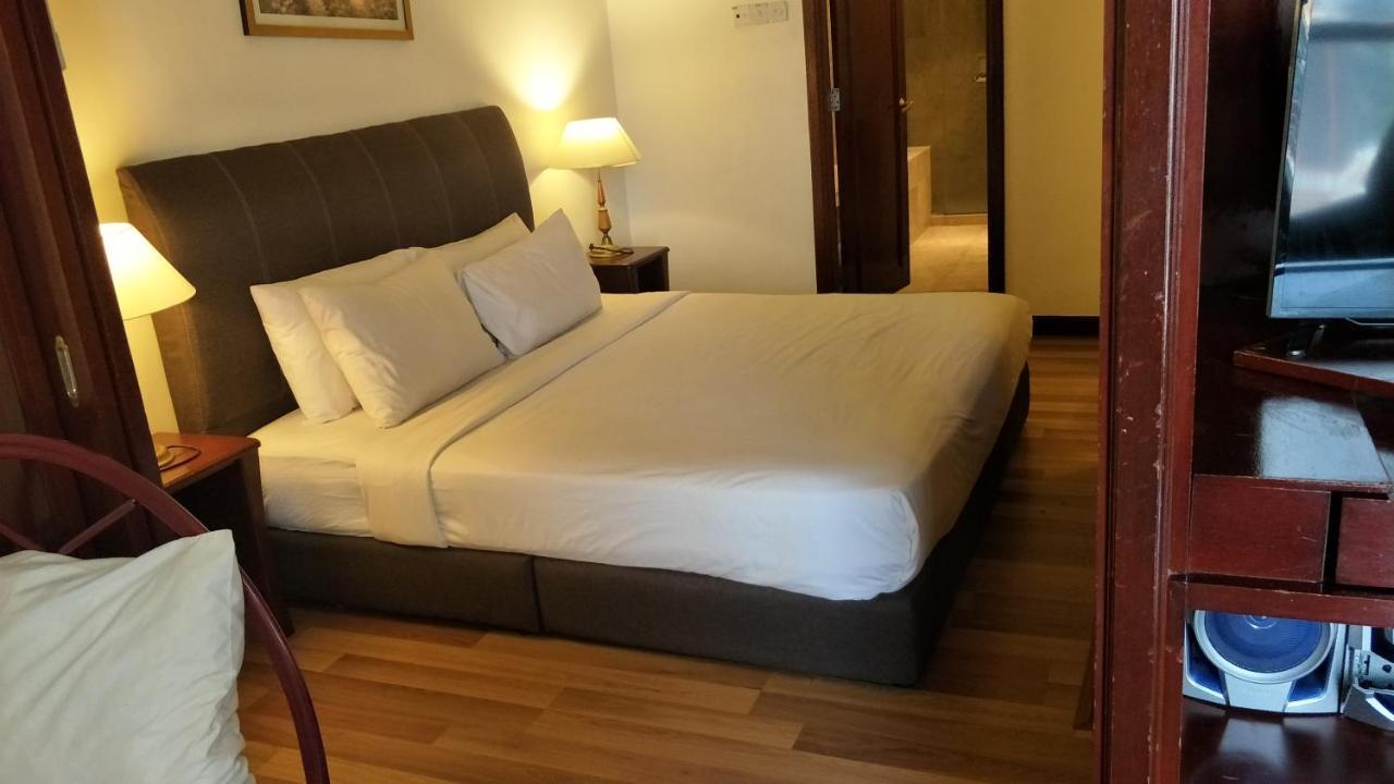 Hotel Kl Super Service At Times Square 5*