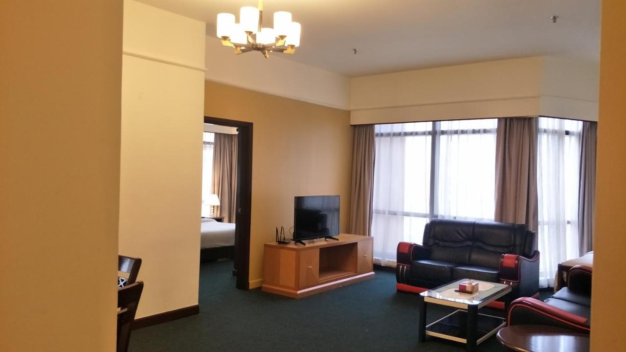 Kl Super Service At Times Square Hotel