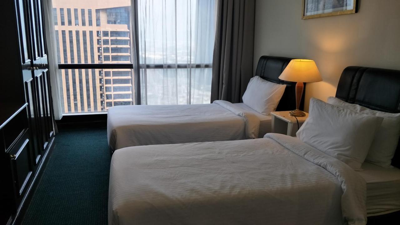 Kl Super Service At Times Square Hotel
