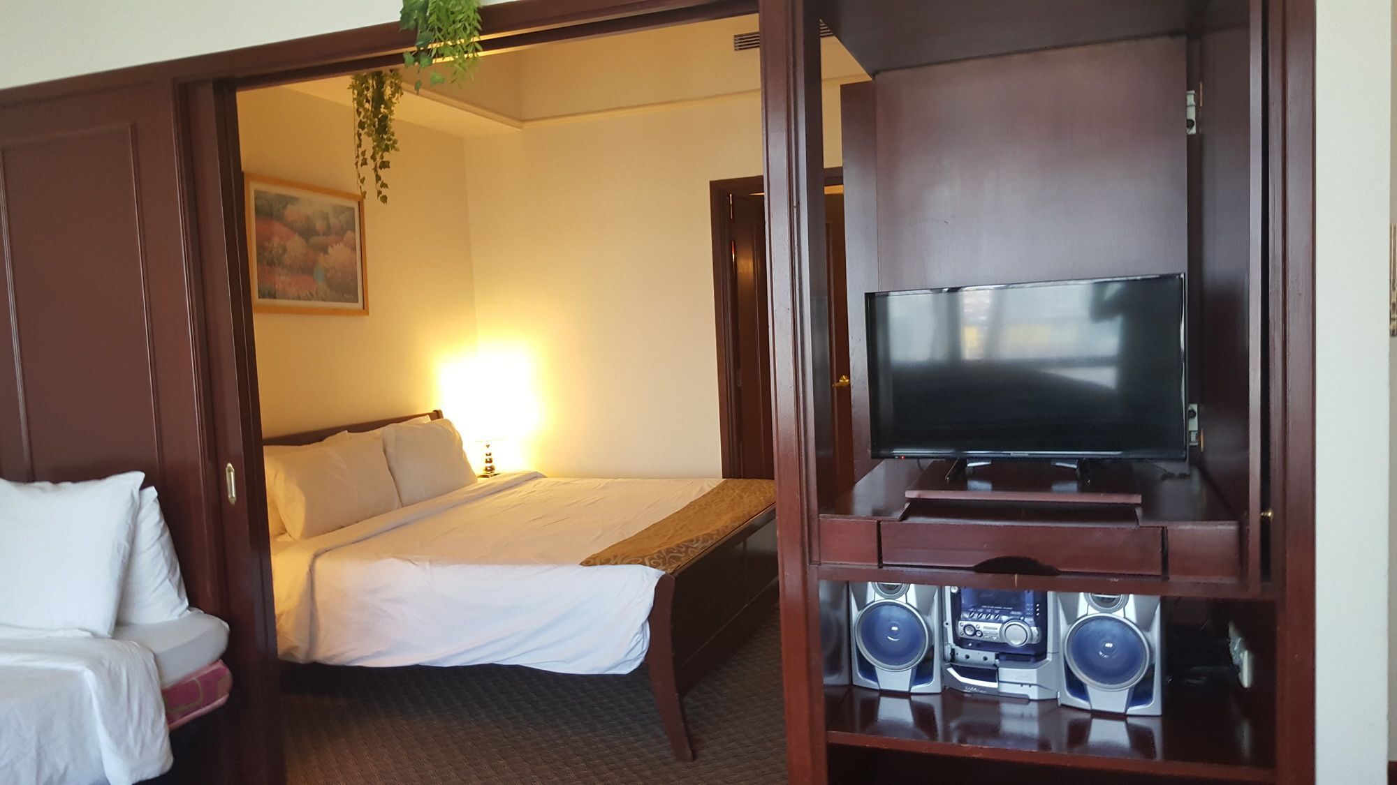 Kl Super Service At Times Square 5*
