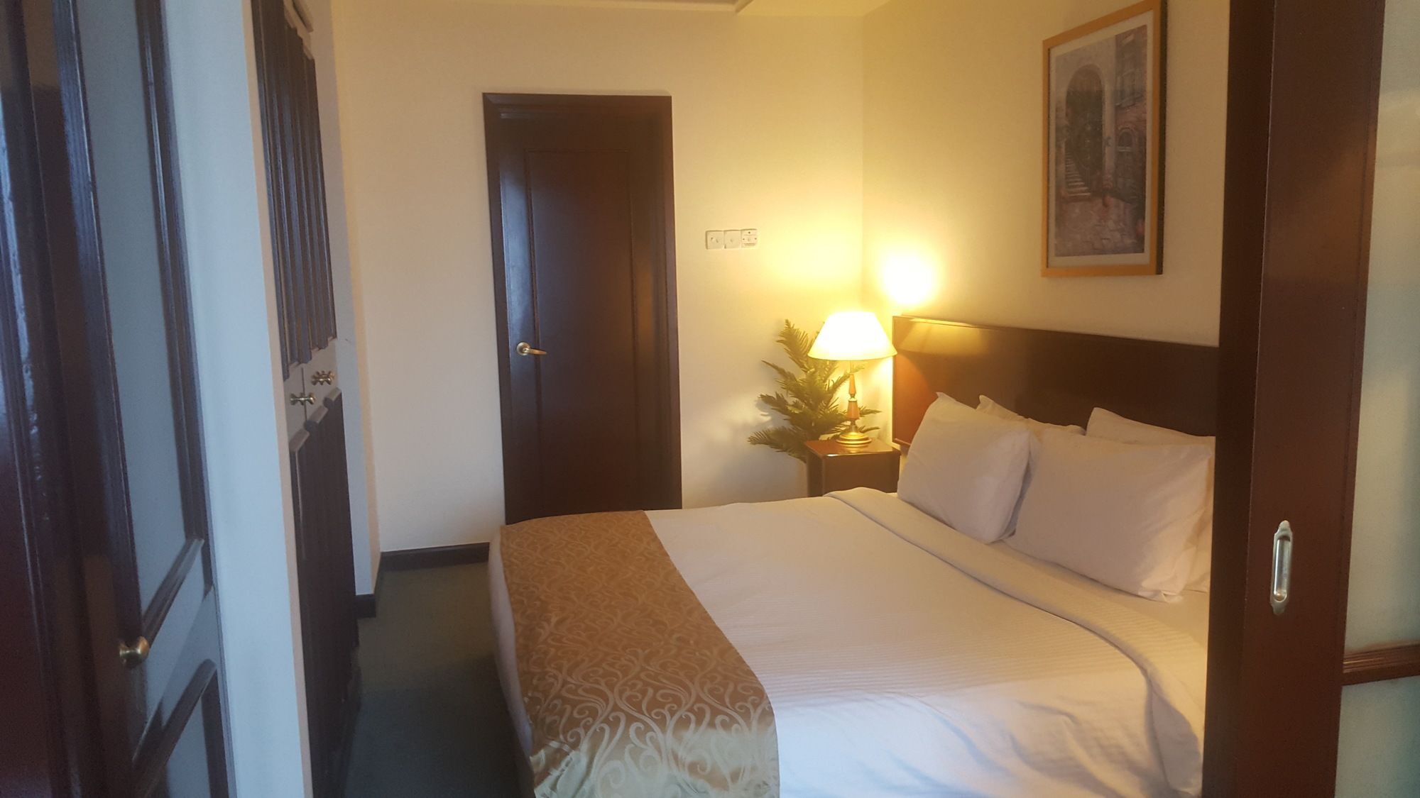 Kl Super Service At Times Square Hotel